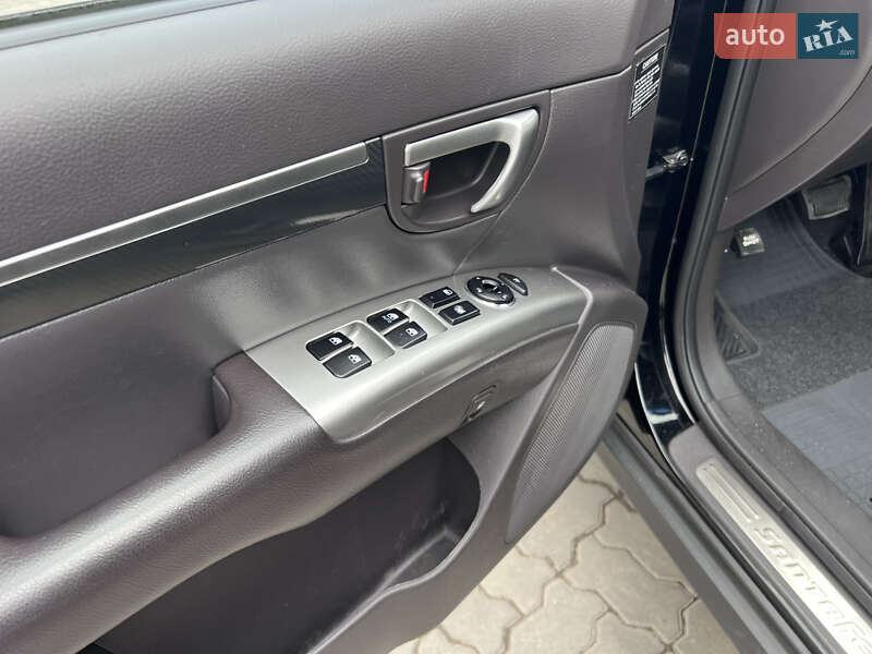 Внедорожник / Кроссовер Hyundai Santa FE 2011 в Нововолынске фото 12 Внедорожник / Кроссовер Hyundai Santa FE 2011 в Нововолынске