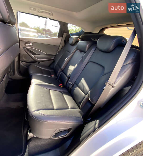 Внедорожник / Кроссовер Hyundai Santa FE 2015 в Ровно