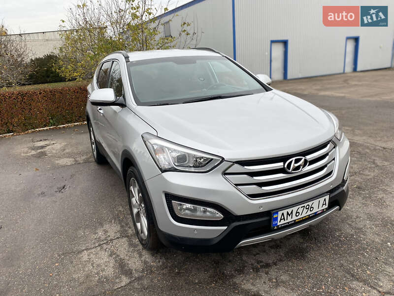 Позашляховик / Кросовер Hyundai Santa FE 2015 в Андрушівці