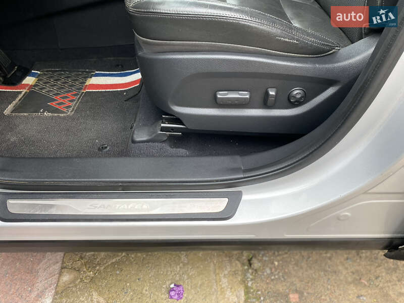 Позашляховик / Кросовер Hyundai Santa FE 2015 в Андрушівці