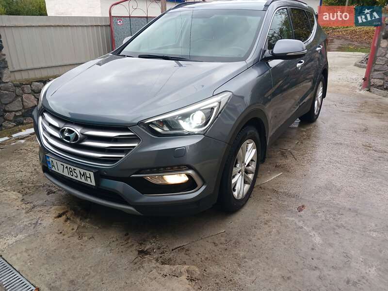 Позашляховик / Кросовер Hyundai Santa FE 2017 в Чорнобаї