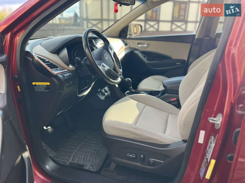 Внедорожник / Кроссовер Hyundai Santa FE 2012 в Ровно