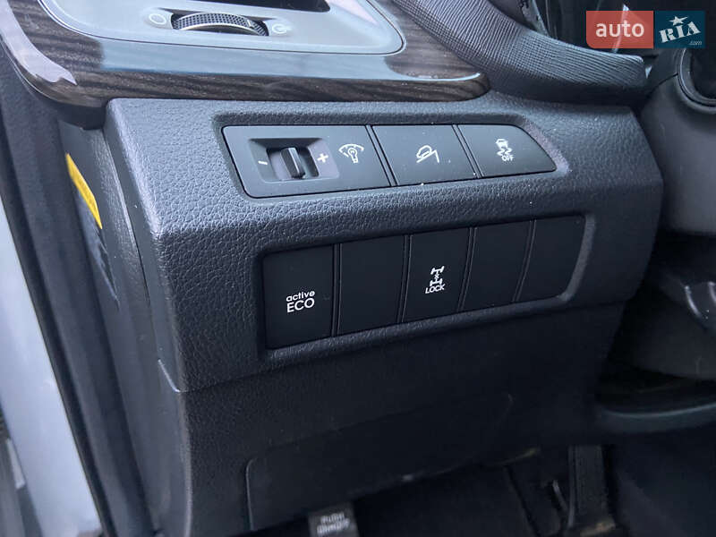 Позашляховик / Кросовер Hyundai Santa FE 2013 в Тернополі фото 33 Позашляховик / Кросовер Hyundai Santa FE 2013 в Тернополі