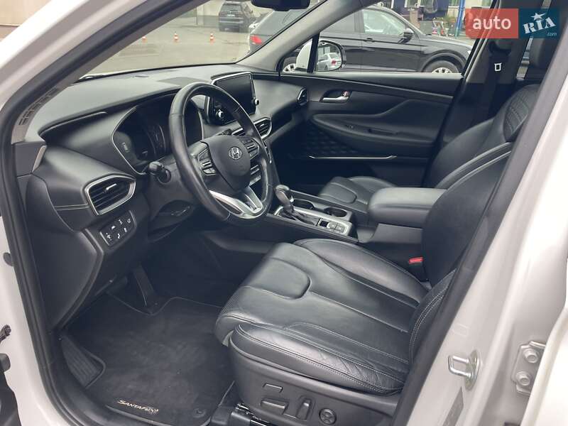 Внедорожник / Кроссовер Hyundai Santa FE 2018 в Черновцах