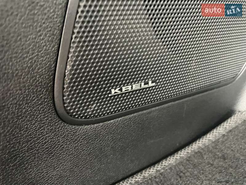 Внедорожник / Кроссовер Hyundai Santa FE 2018 в Черновцах