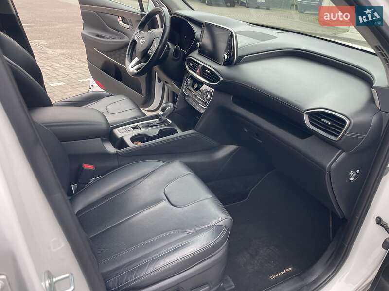 Внедорожник / Кроссовер Hyundai Santa FE 2018 в Черновцах