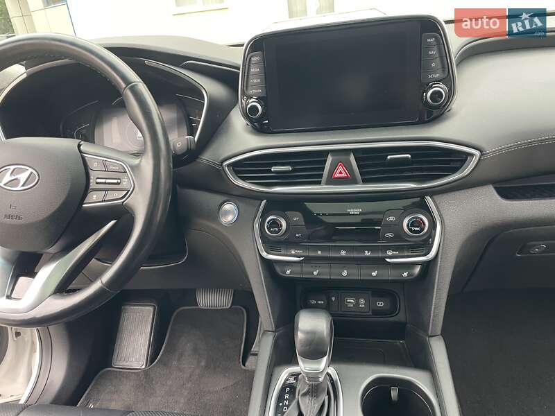 Внедорожник / Кроссовер Hyundai Santa FE 2018 в Черновцах