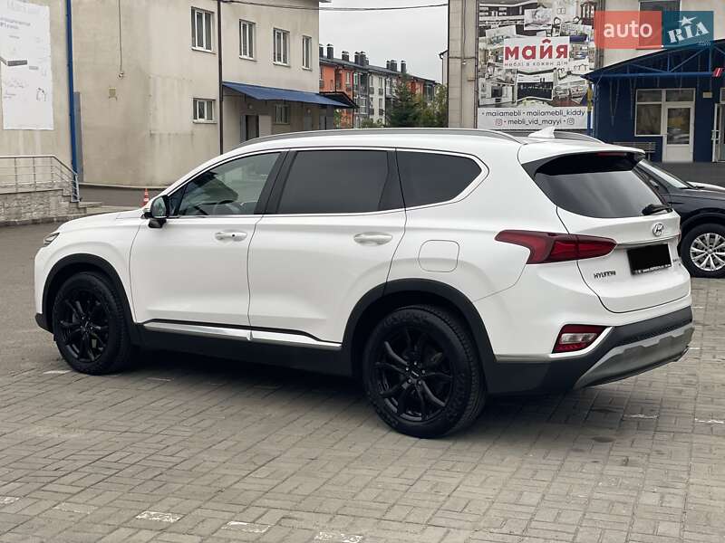 Внедорожник / Кроссовер Hyundai Santa FE 2018 в Черновцах