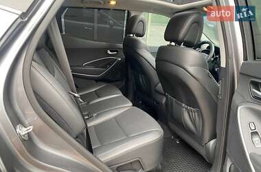 Внедорожник / Кроссовер Hyundai Santa FE 2015 в 