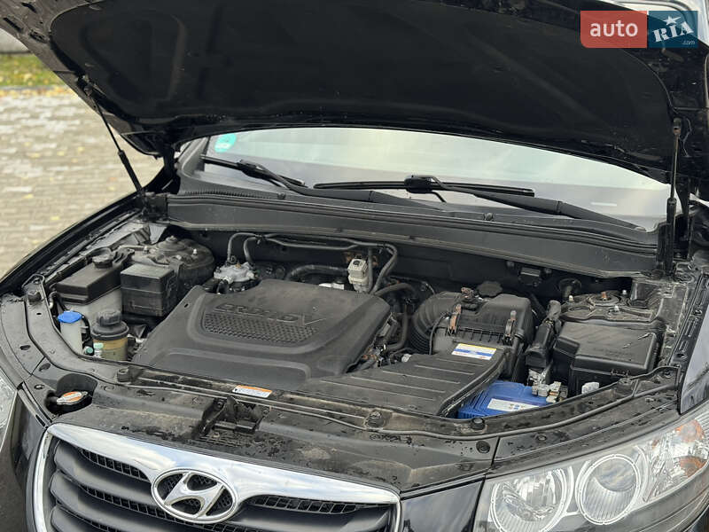Внедорожник / Кроссовер Hyundai Santa FE 2011 в Ровно