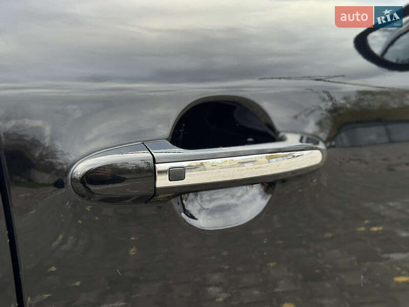 Внедорожник / Кроссовер Hyundai Santa FE 2011 в Ровно