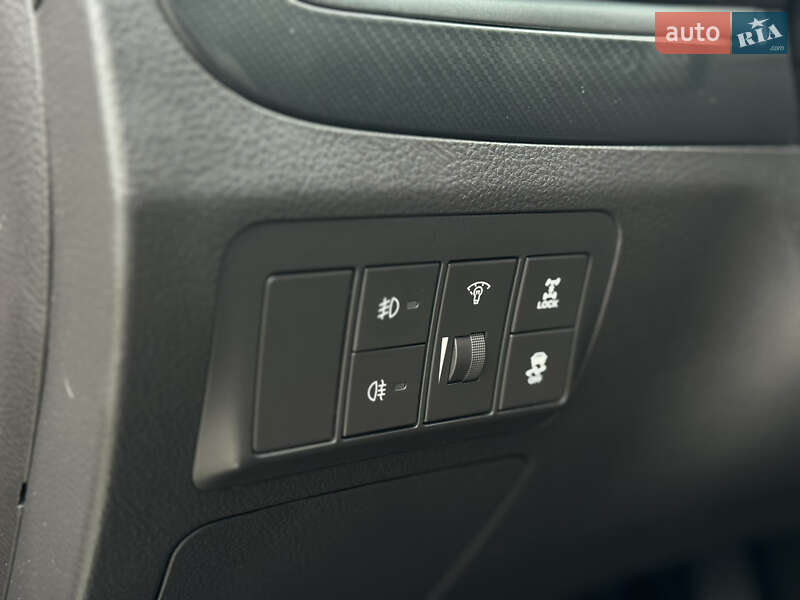 Внедорожник / Кроссовер Hyundai Santa FE 2011 в Ровно