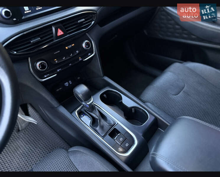 Внедорожник / Кроссовер Hyundai Santa FE 2019 в Николаеве