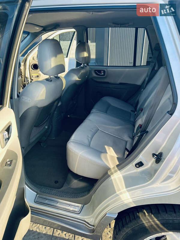 Внедорожник / Кроссовер Hyundai Santa FE 2005 в Львове