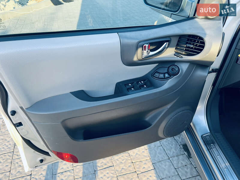 Внедорожник / Кроссовер Hyundai Santa FE 2005 в Львове