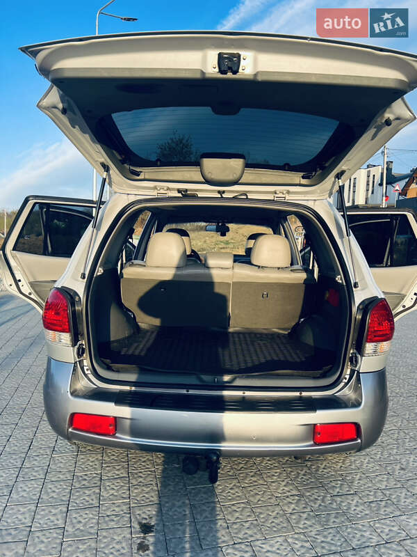 Внедорожник / Кроссовер Hyundai Santa FE 2005 в Львове