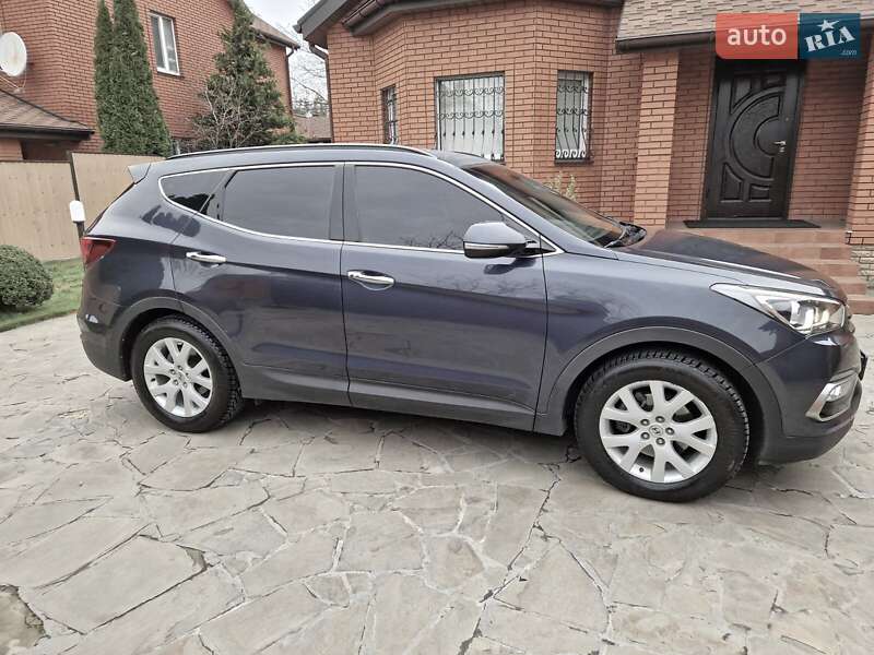 Позашляховик / Кросовер Hyundai Santa FE 2016 в Києві