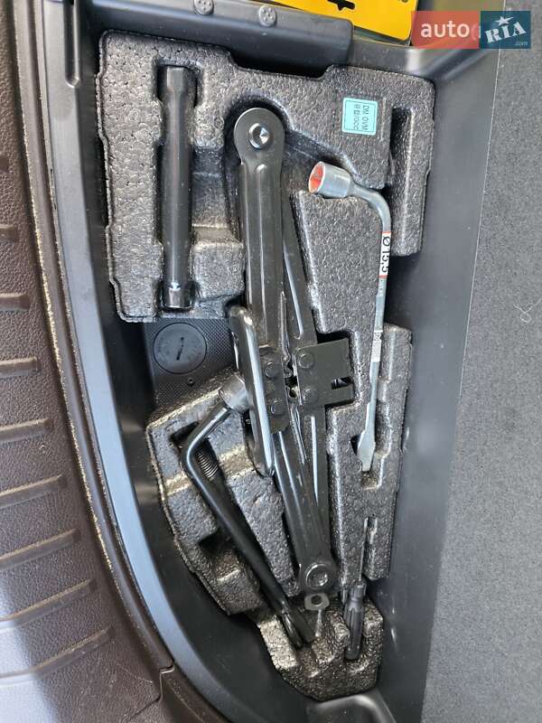 Внедорожник / Кроссовер Hyundai Santa FE 2015 в Одессе фото 28 Внедорожник / Кроссовер Hyundai Santa FE 2015 в Одессе