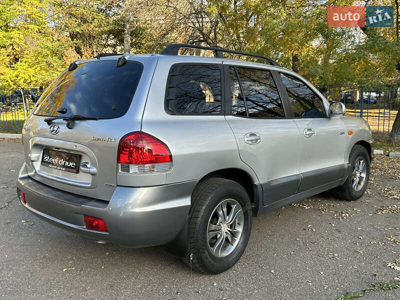 Внедорожник / Кроссовер Hyundai Santa FE 2005 в Николаеве