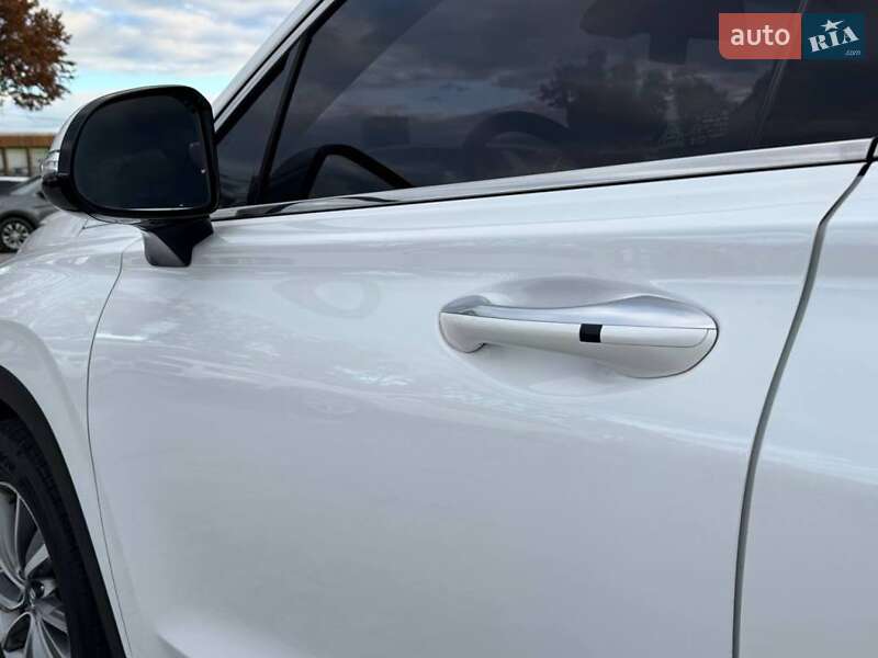 Внедорожник / Кроссовер Hyundai Santa FE 2019 в Киеве