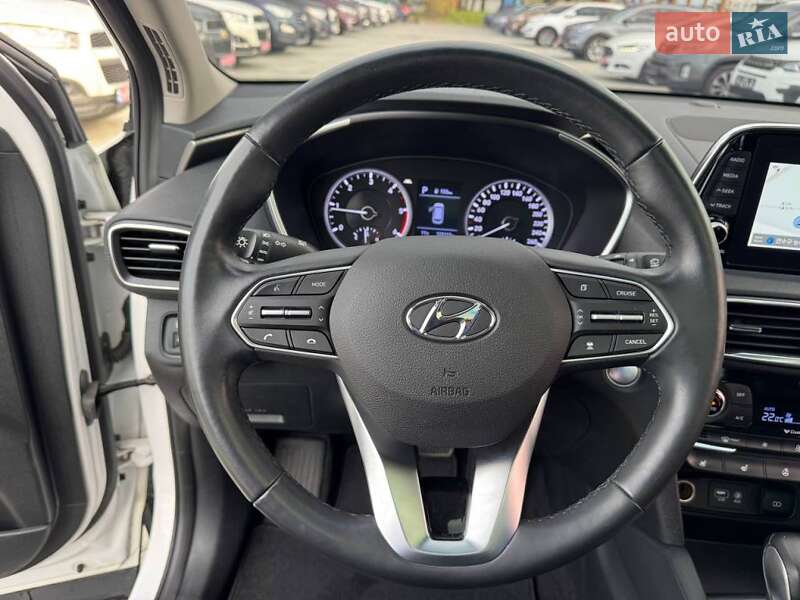 Внедорожник / Кроссовер Hyundai Santa FE 2019 в Киеве