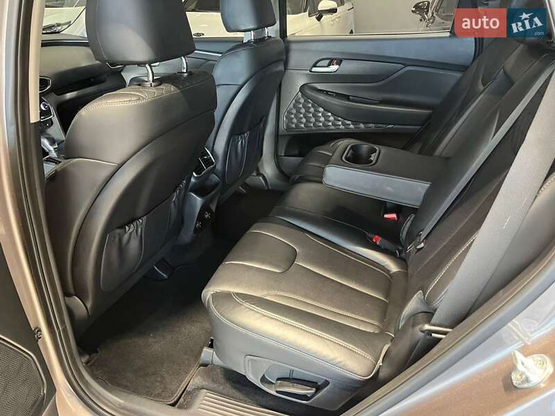 Внедорожник / Кроссовер Hyundai Santa FE 2019 в Одессе