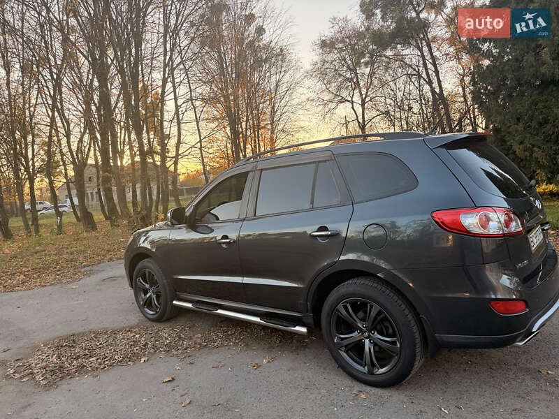 Позашляховик / Кросовер Hyundai Santa FE 2011 в Львові