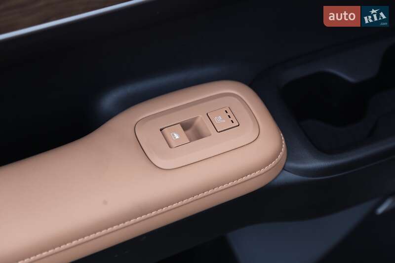 Внедорожник / Кроссовер Hyundai Santa FE 2024 в Киеве