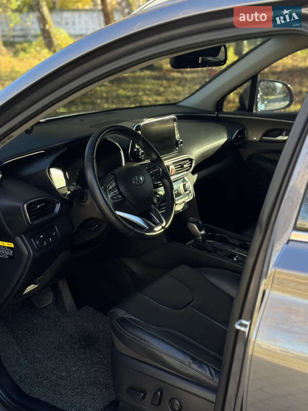 Внедорожник / Кроссовер Hyundai Santa FE 2018 в Новояворовске фото 17 Внедорожник / Кроссовер Hyundai Santa FE 2018 в Новояворовске