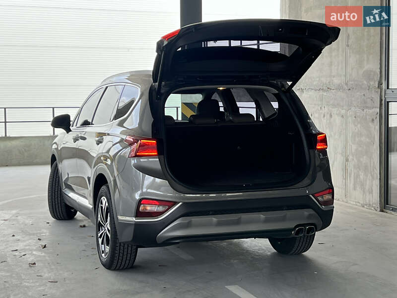 Внедорожник / Кроссовер Hyundai Santa FE 2018 в Одессе