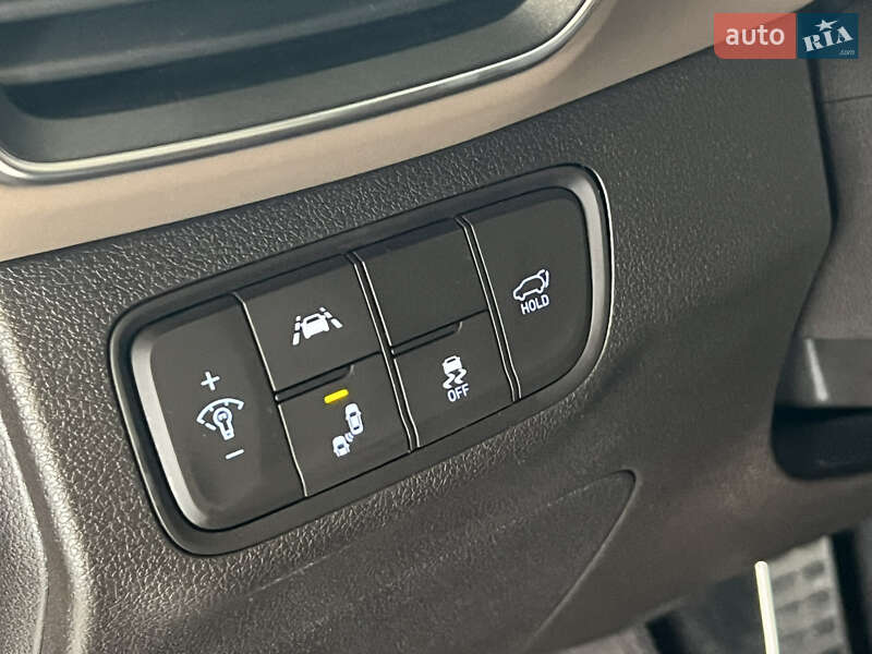 Внедорожник / Кроссовер Hyundai Santa FE 2018 в Одессе