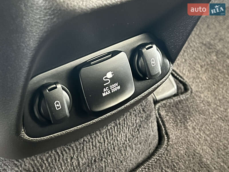 Внедорожник / Кроссовер Hyundai Santa FE 2018 в Одессе