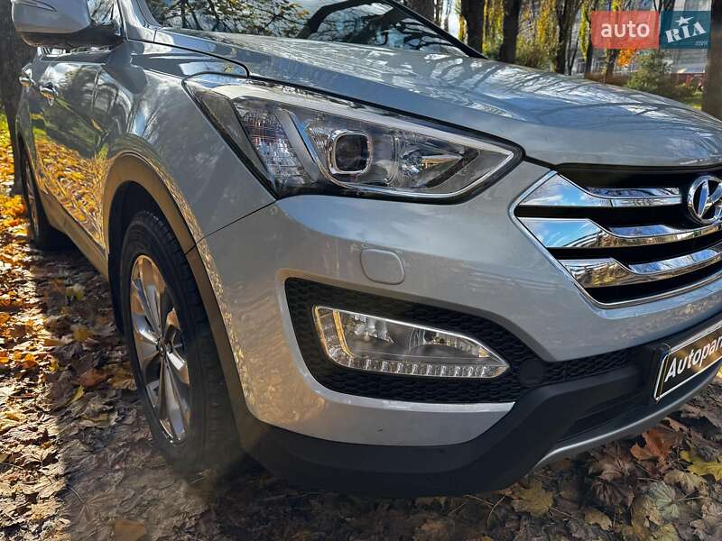 Внедорожник / Кроссовер Hyundai Santa FE 2014 в Киеве