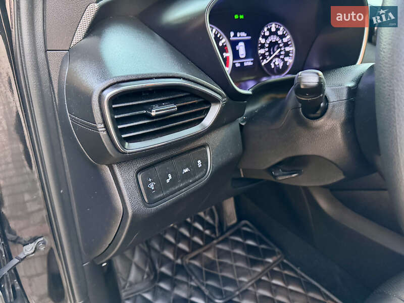 Позашляховик / Кросовер Hyundai Santa FE 2019 в Одесі
