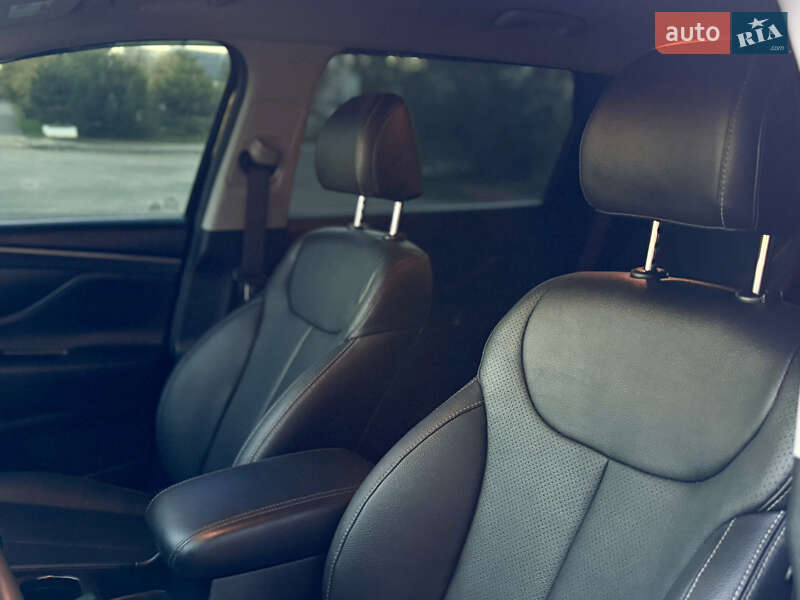Позашляховик / Кросовер Hyundai Santa FE 2019 в Одесі