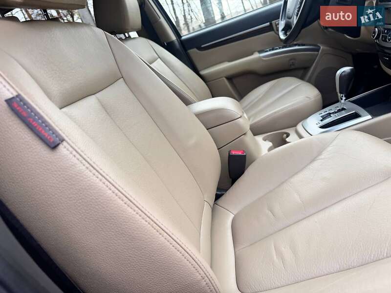 Позашляховик / Кросовер Hyundai Santa FE 2011 в Охтирці