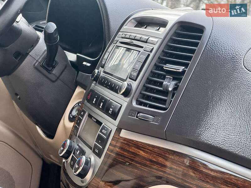 Позашляховик / Кросовер Hyundai Santa FE 2011 в Охтирці