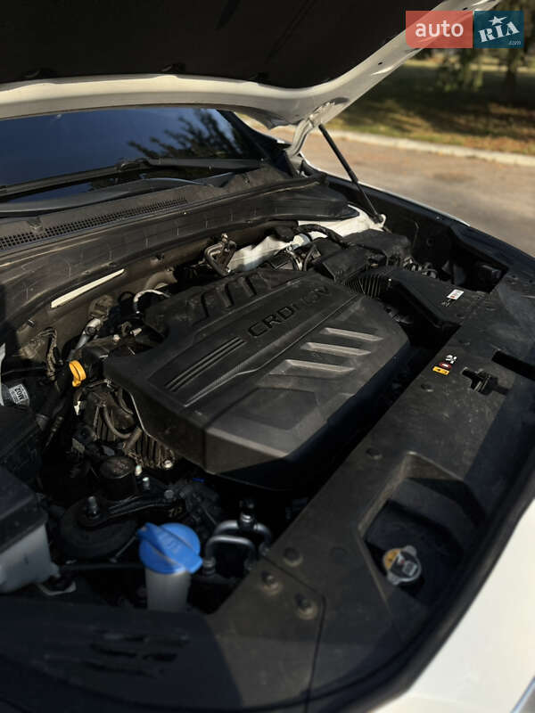 Внедорожник / Кроссовер Hyundai Santa FE 2019 в Краснограде