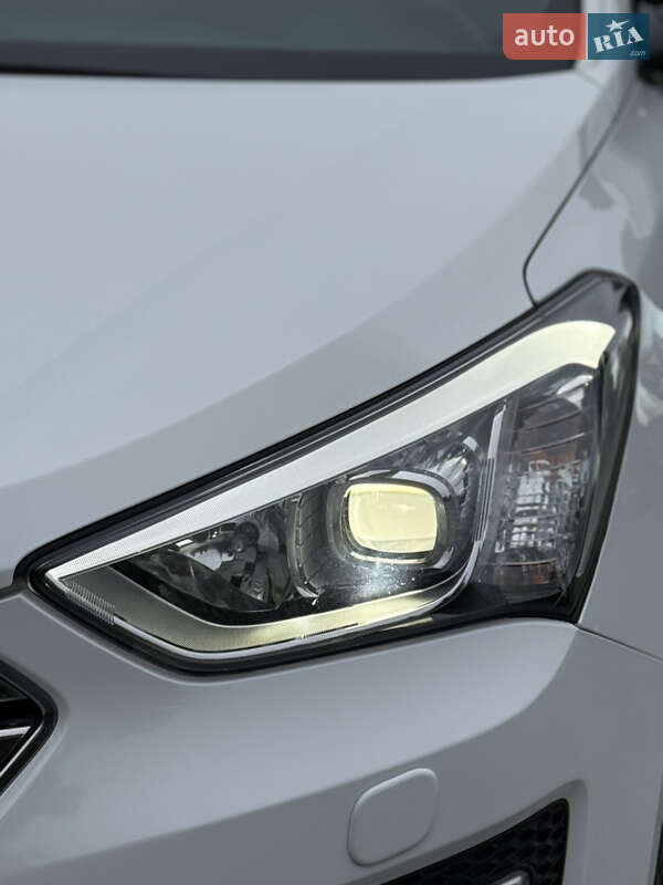 Внедорожник / Кроссовер Hyundai Santa FE 2014 в Дубно