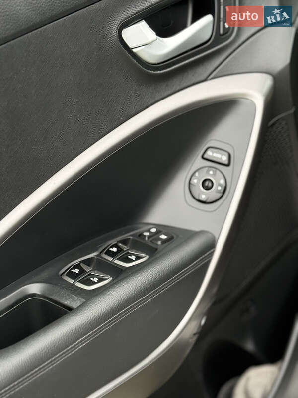 Внедорожник / Кроссовер Hyundai Santa FE 2014 в Дубно