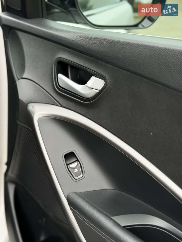 Внедорожник / Кроссовер Hyundai Santa FE 2014 в Дубно