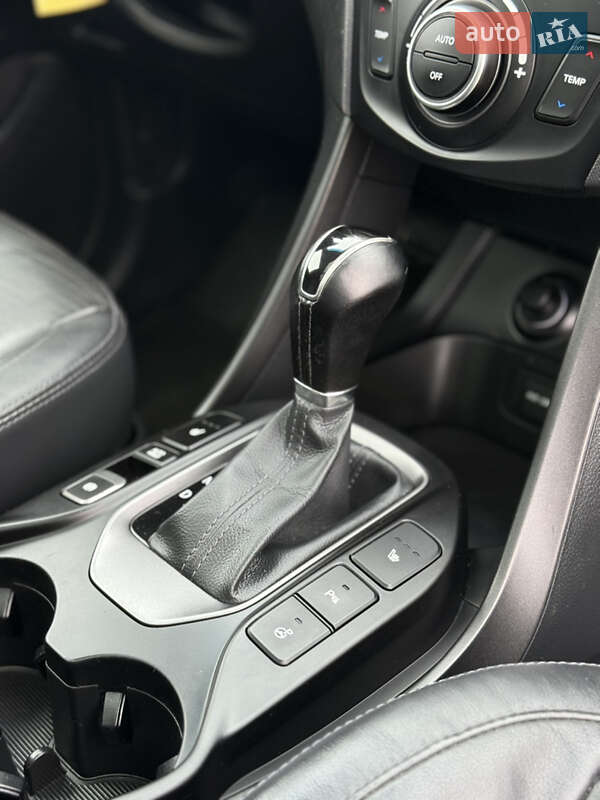 Внедорожник / Кроссовер Hyundai Santa FE 2014 в Дубно