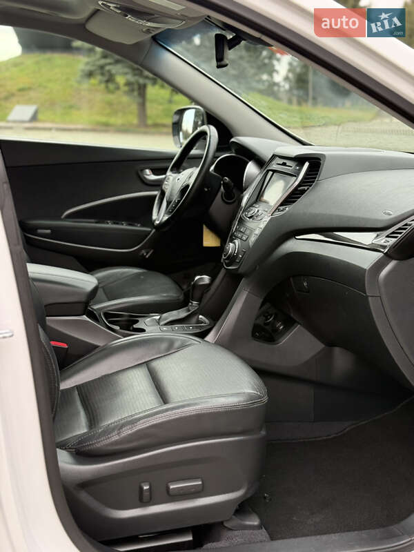 Внедорожник / Кроссовер Hyundai Santa FE 2014 в Дубно