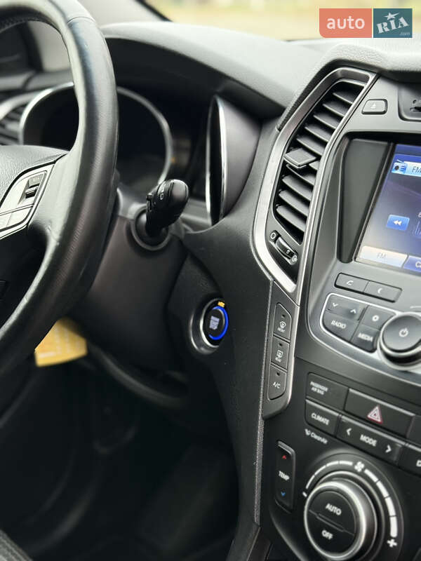 Внедорожник / Кроссовер Hyundai Santa FE 2014 в Дубно