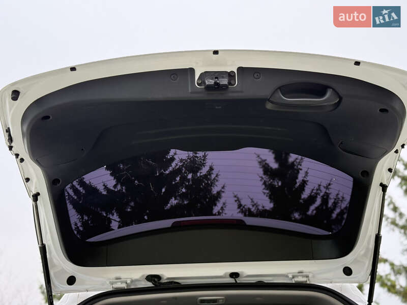 Внедорожник / Кроссовер Hyundai Santa FE 2014 в Дубно