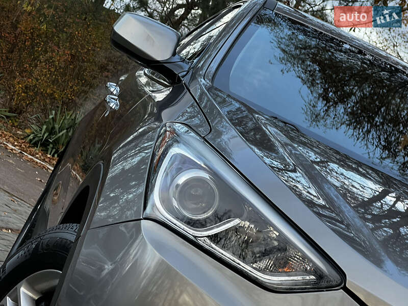 Внедорожник / Кроссовер Hyundai Santa FE 2016 в Дрогобыче