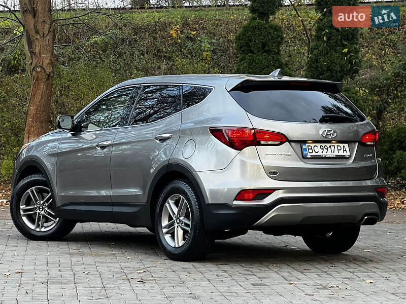 Внедорожник / Кроссовер Hyundai Santa FE 2016 в Дрогобыче