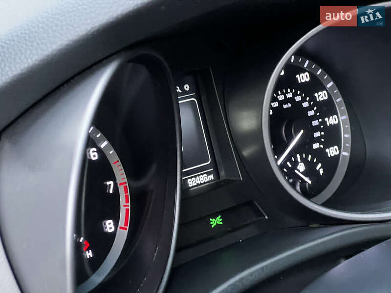 Внедорожник / Кроссовер Hyundai Santa FE 2016 в Дрогобыче