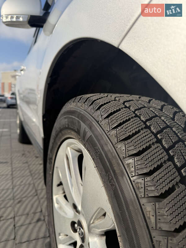 Внедорожник / Кроссовер Hyundai Santa FE 2012 в Львове