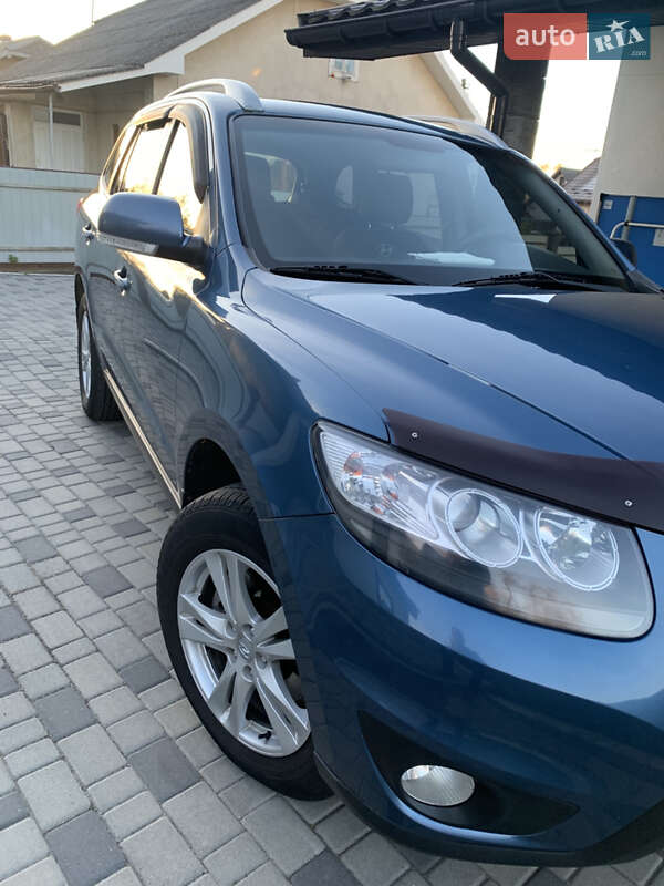 Позашляховик / Кросовер Hyundai Santa FE 2011 в Калуші